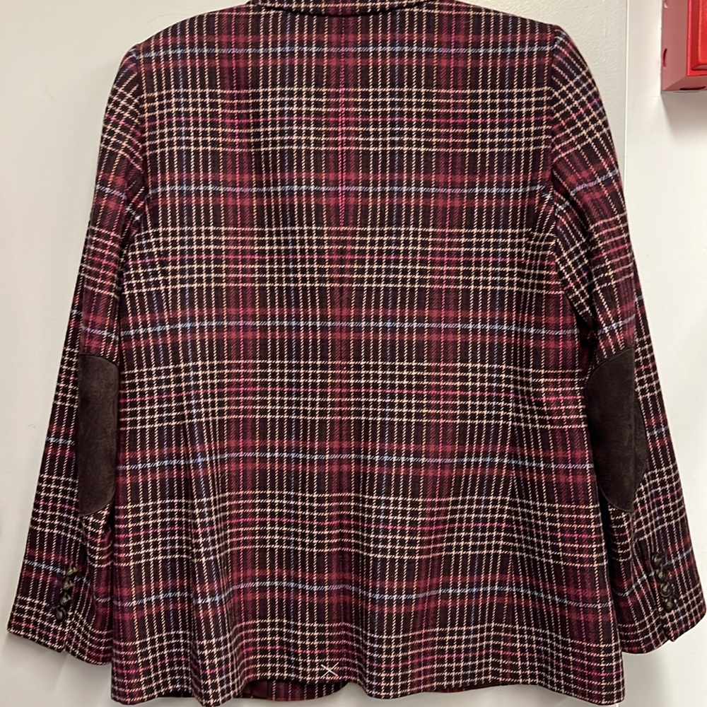 Ann Taylor burgundy plaid three piece suit. Jacket pants and wrap. - Picture 5 of 13